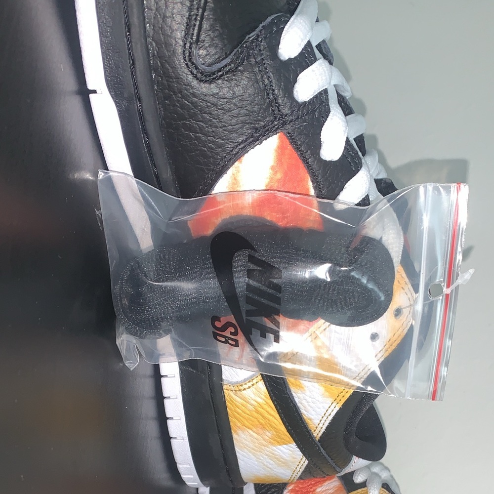 Nike SB Dunk Low Pro - Roswell Rayguns - Picture 4 of 5